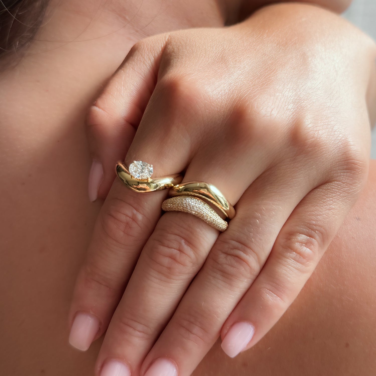 Verlobungsring kaufen mit ovalem Diamant aus dem Labor von Ilikoez