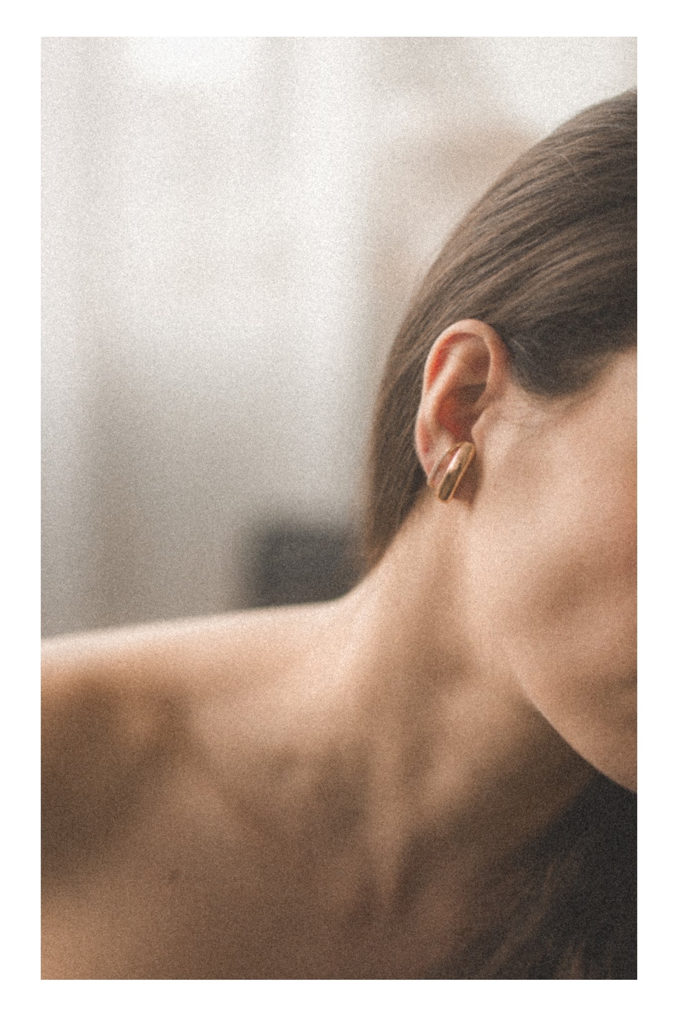 Nachhaltige Ohrringe aus 18 Karat recyceltem Gold und Lab-Grown Diamanten – fairer Schmuck von Ilikoez.