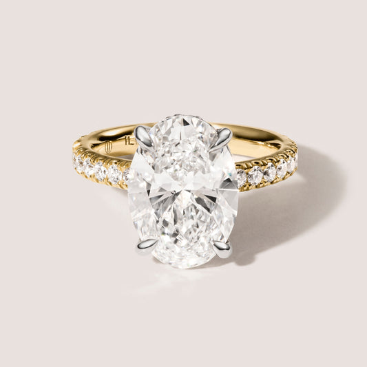 Ovaler Diamant Ring Hailey Bieber Engagment Ring 18K Gold Pave Diamanten