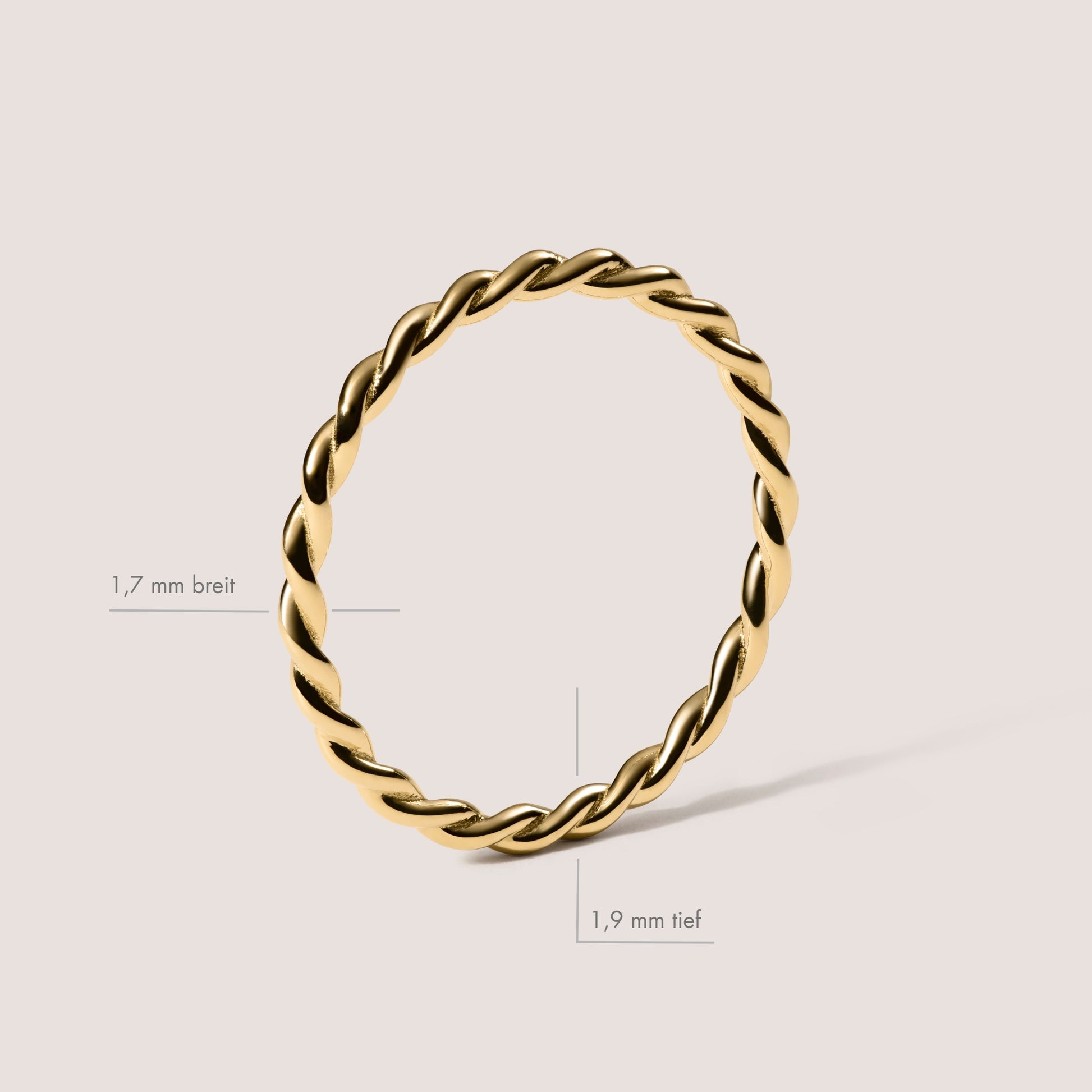 Twisted Goldring by Ilikoez, ein gedrehter Kordelring handgefertigt in 18K echtgold